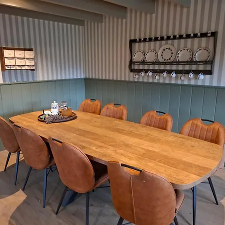 Villa De Strijpse Hoeve, Een Ruime Moderne Woning *