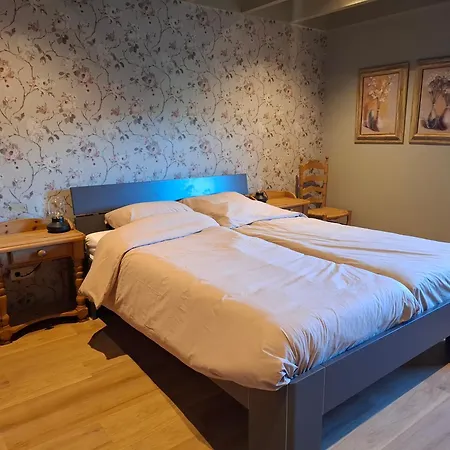 De Strijpse Hoeve Villa *